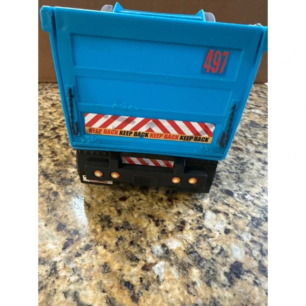 Matchbox Construction Unit 497 Blue Dump Truck Toy Vehicle‎ with Tilting Bed